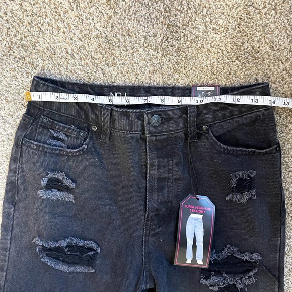 NWT No Boundaries Distressed women's 90's Jeans Size 5 - Picture 10 of 10